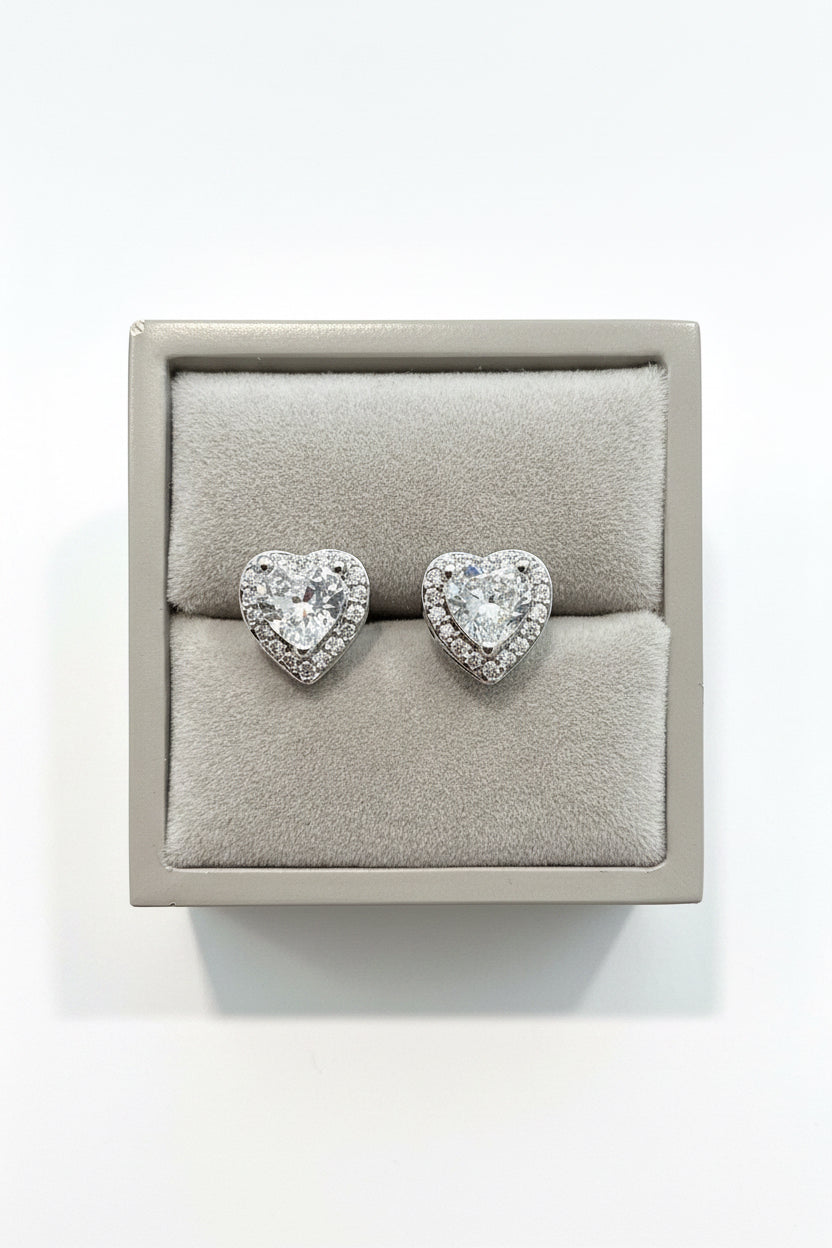 Heart Dymonte stud earrings ￼