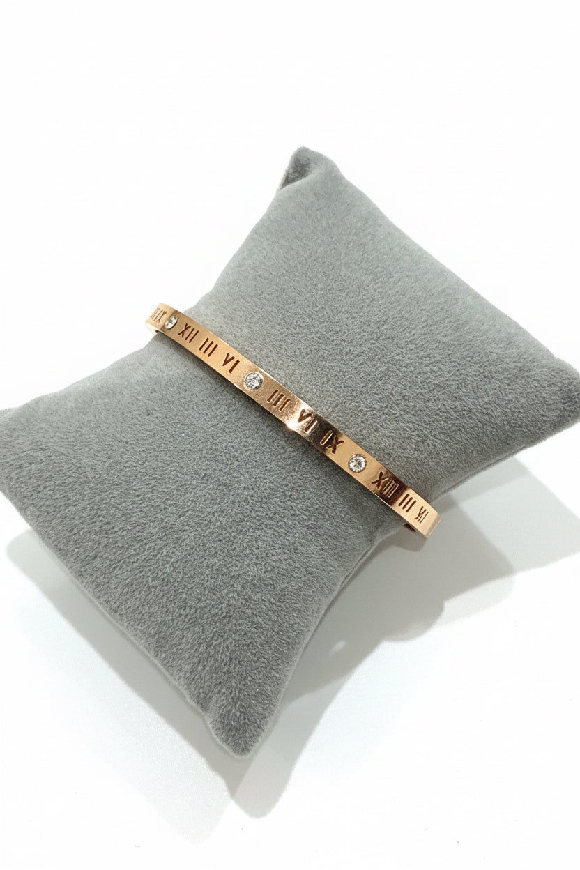 Rose gold bangle ￼