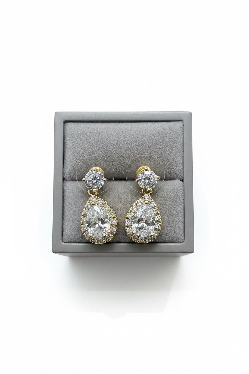 Gold plated dangling stud earrings ￼