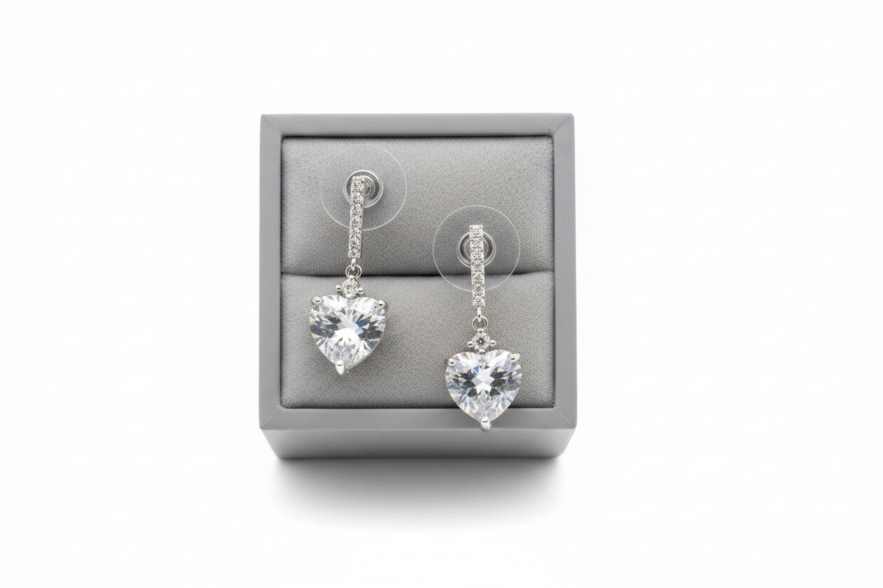 Dangling heart earrings studs - stainless steel ￼