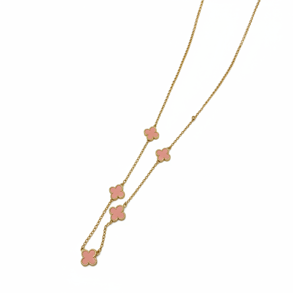 Mini clover necklace